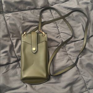 NWOT “a new day” crossbody phone/wallet purse.